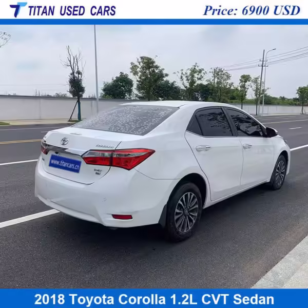 white color of the 2018 Toyota Corolla used car
