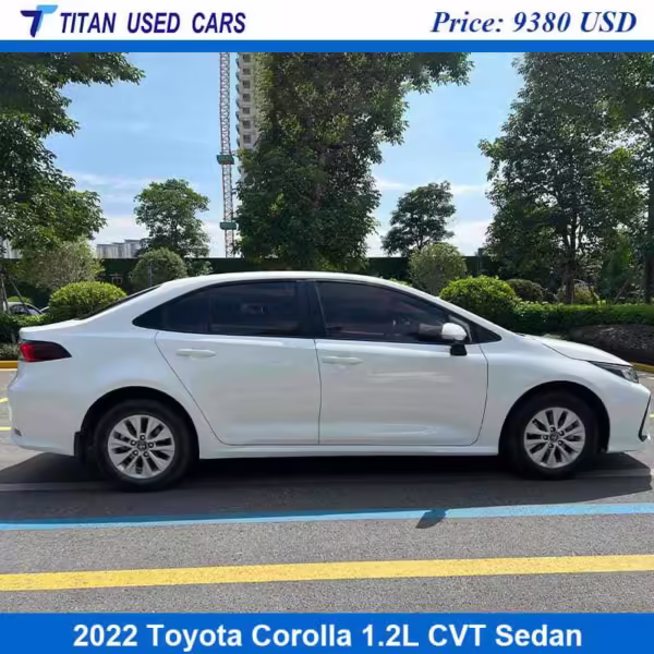 white color of the used 2022 toyota corolla sedan from China