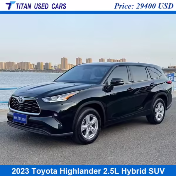 used Toyota Highlander 2023 Hybrid SUV is on sale in Liberia.