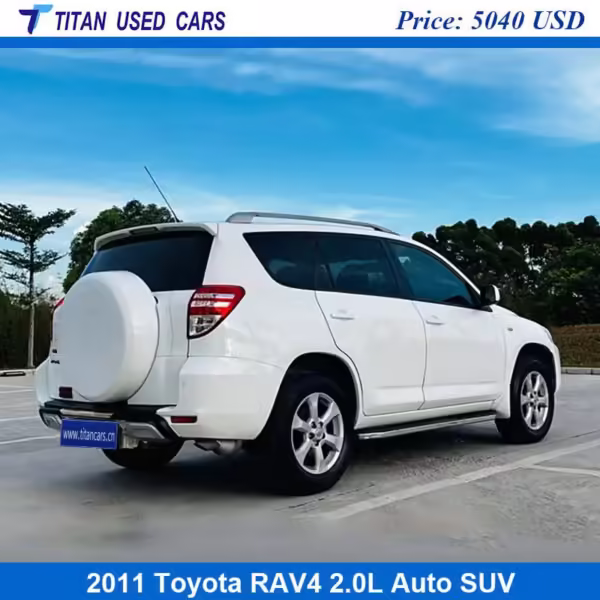 White color of the used 2011 Toyota RAV4
