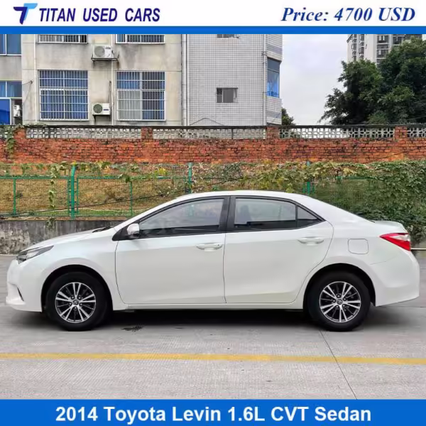 used Toyota Corolla Levin 2014 for sale in Uganda both in good condition.