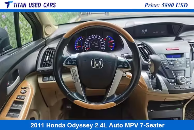 interior of the Used 2011 Honda Odyssey 7 Seater