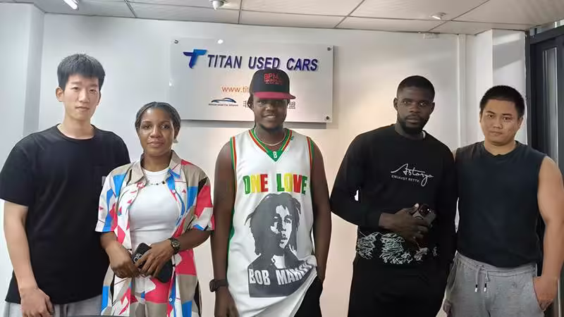 Gambia Customer Visit Titan Cars to Buy Used 2009 Hyundai Tucson
